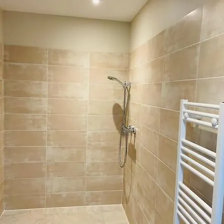 Διαμέρισμα La Regate Avec Jaccuzi A 50 M Du Centre Historique *